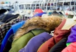 Used clothing, winter clothing, shipped to 65 countries worldwide